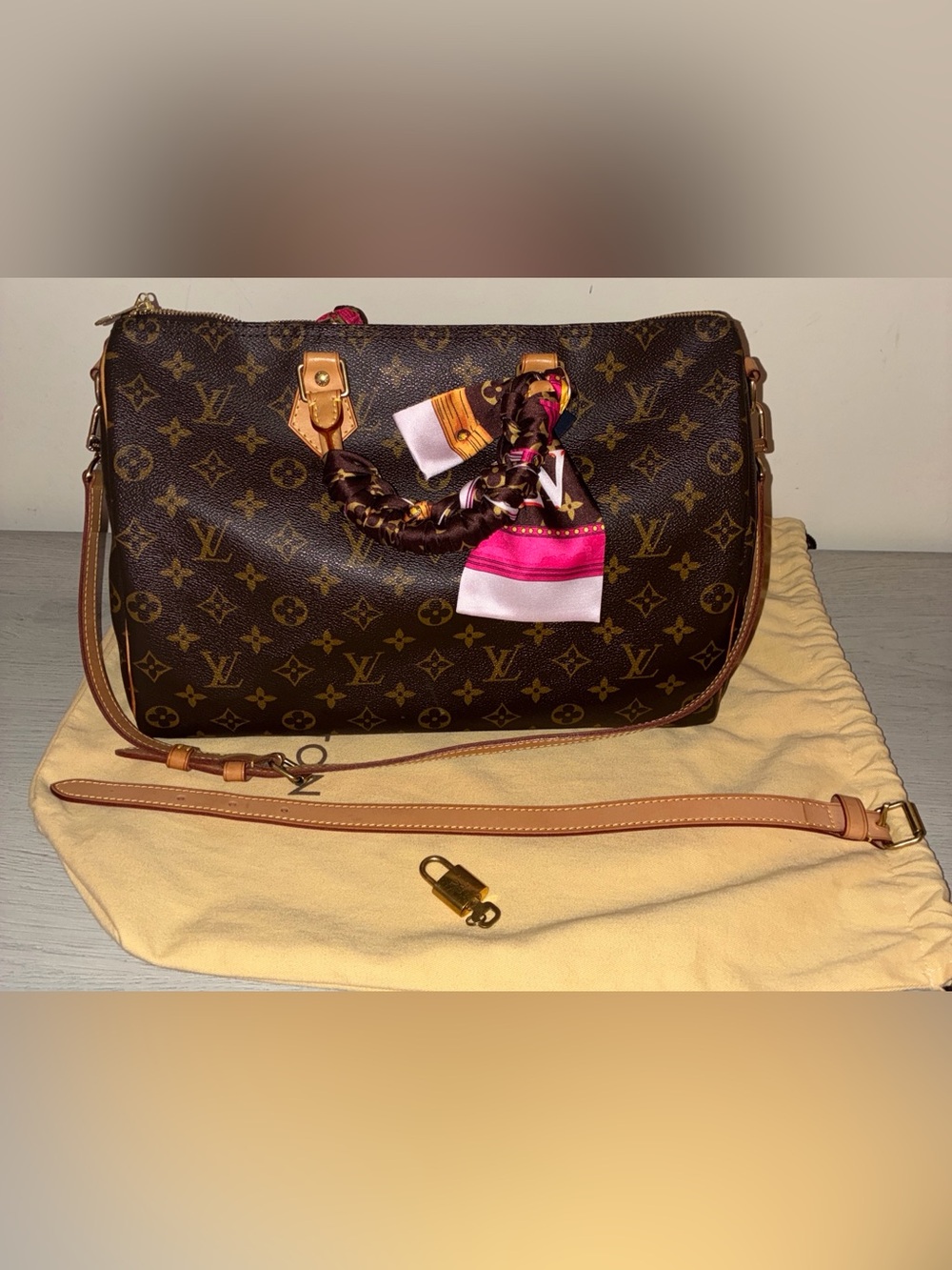 Authentic Louis Vuitton Speedy Bandouliere 35 Monogram -Full set Strap,Lock,key